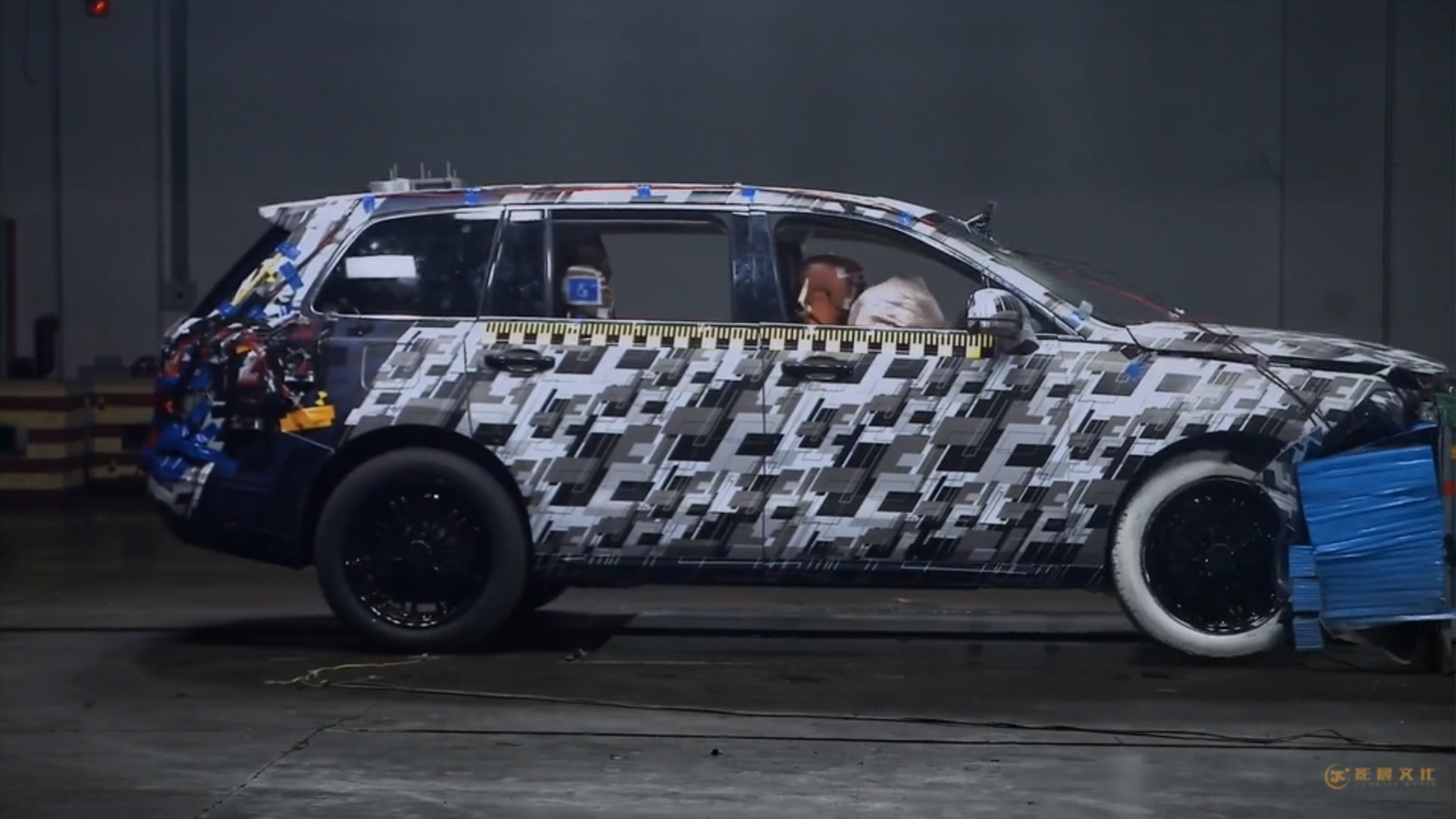 理想汽車安全碰撞測試